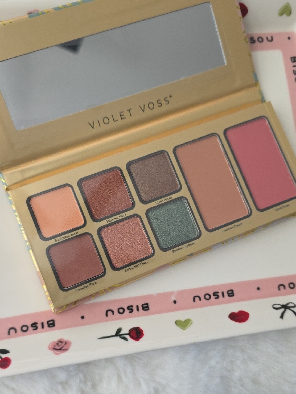 Violet Voss "Pretty In Paradise" All In One Face & Eye Shadow Palette - Picture 2 of 4